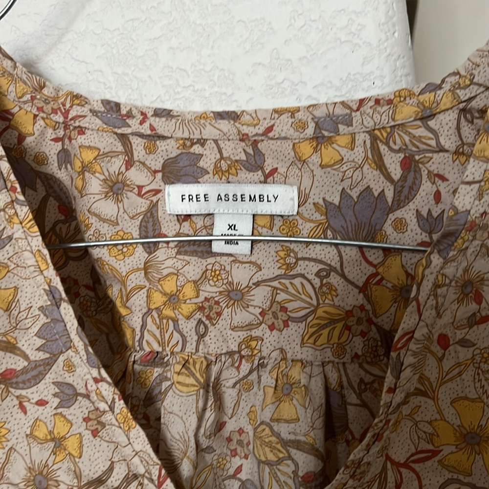 Madewell Floral Ruffle-Sleeve Blouse in Beige, Brown, Taupe - Picture 5 of 5